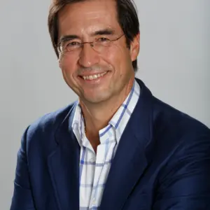 Retrato de  Mario Alonso Puig