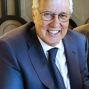 Retrato de  Ernesto Sáenz de Buruaga