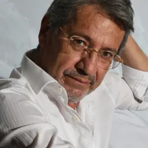 Retrato de  Raúl Vallejo
