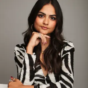 Retrato de  Maya Raichoora