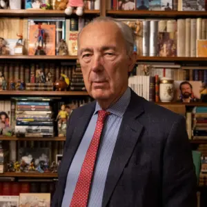 Retrato de Luis Alberto de Cuenca