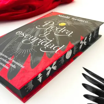 Imagen extra Piedra y oscuridad 1