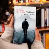 Portada Nadie en esta tierra 0