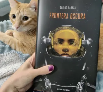 Imagen extra Frontera oscura - Premio Minotauro 2020 0