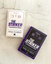 Portada The Striker Dioses juego 1. Tapa flexible 3