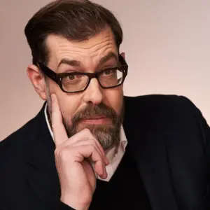 Retrato de  Richard Osman